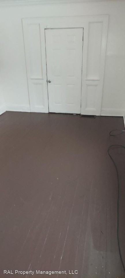 9817 Dunlap Ave - Photo 3 of 9