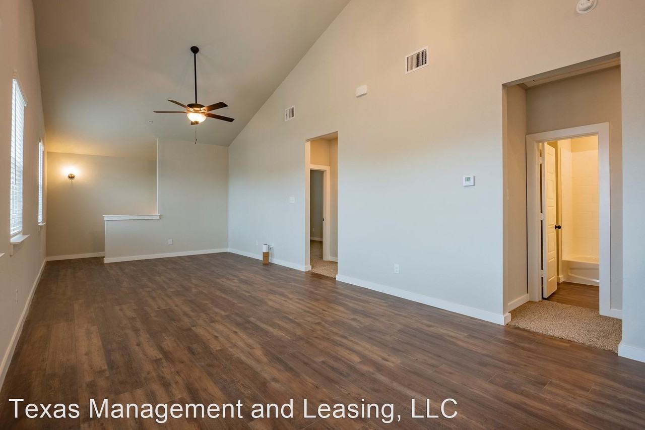 723 Wheatfield Dr - Photo 2 of 11