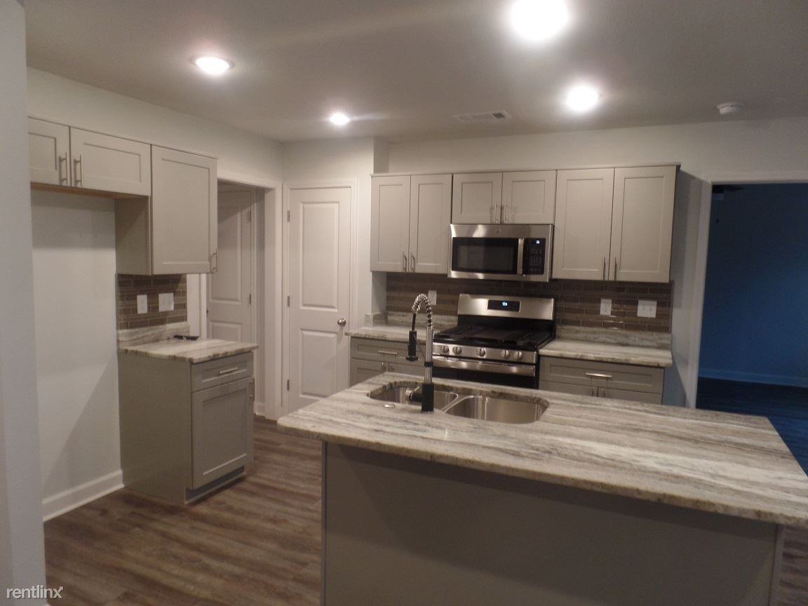 324 Stella Dr - Photo 2 of 7