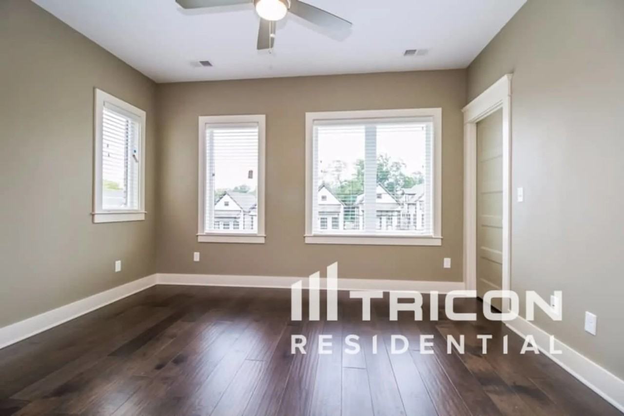 1208 Hillwood Private Cv - Photo 3 of 16