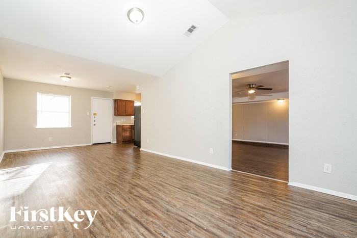 6247 Harmony Ln - Photo 3 of 16