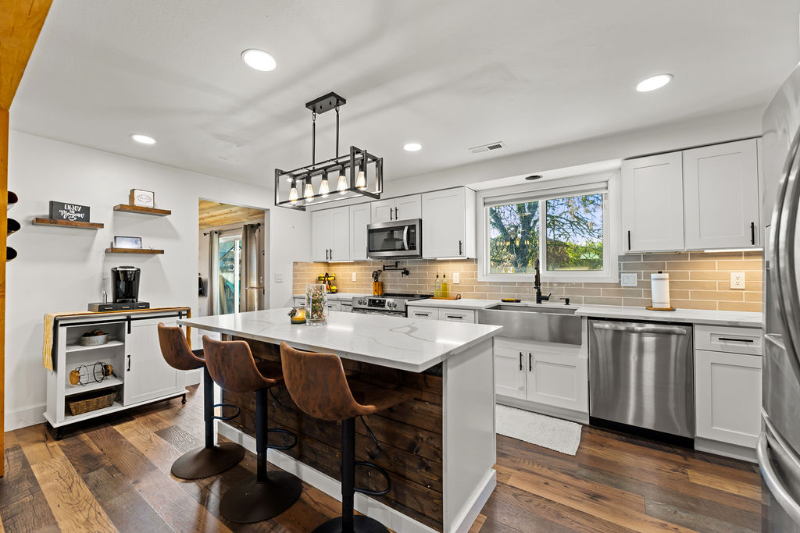 2102 Ne 96th Ct - Photo 2 of 31