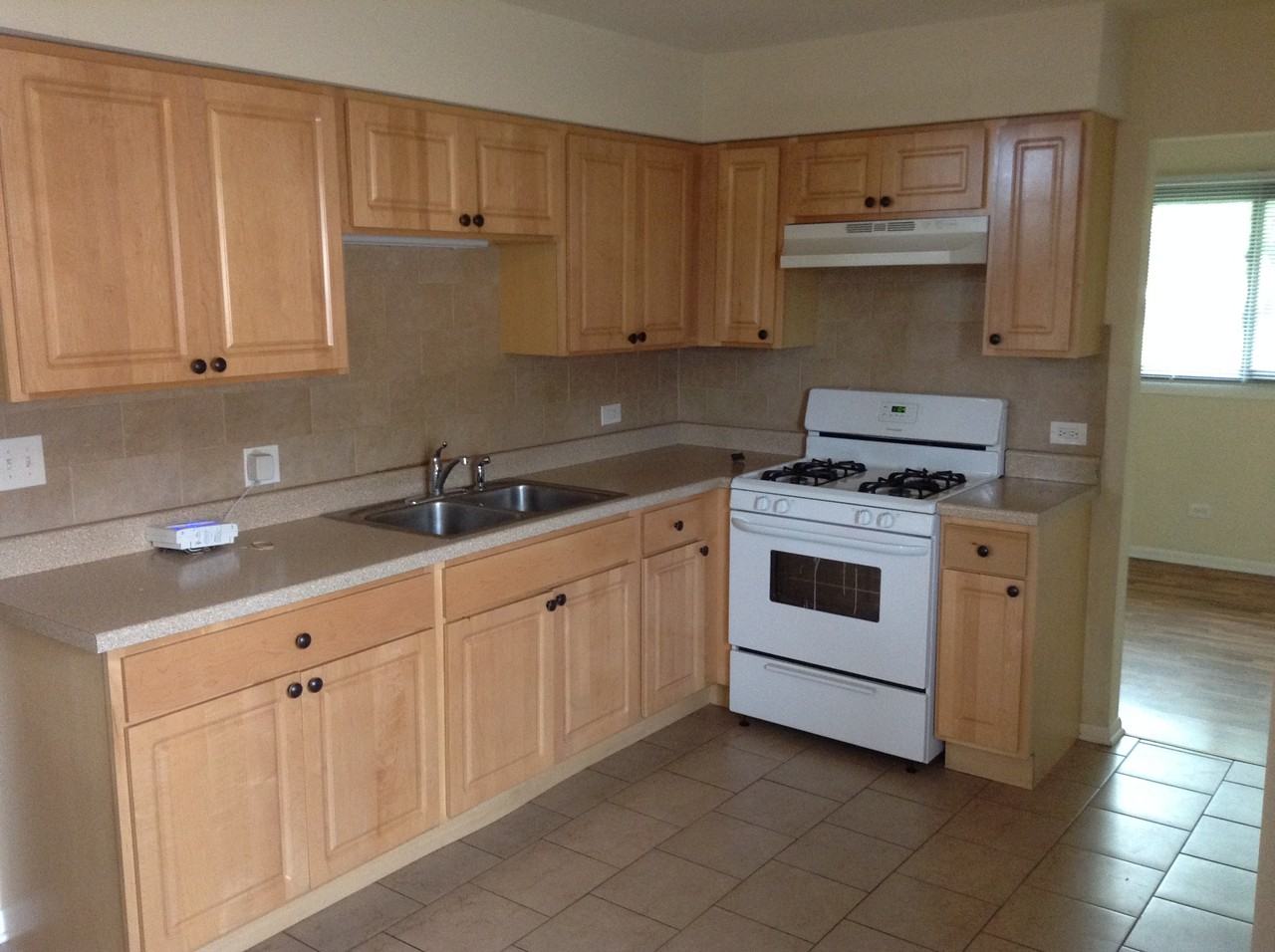 17835 Decker Ave - Photo 3 of 7