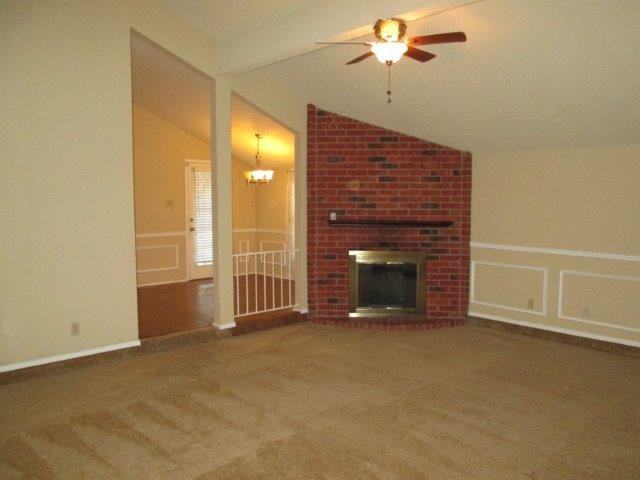 914 Blue Jay Dr - Photo 3 of 26