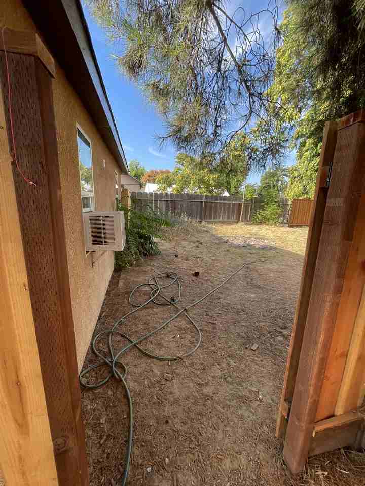 1627 Monterey Ave #NA - Photo 2 of 16