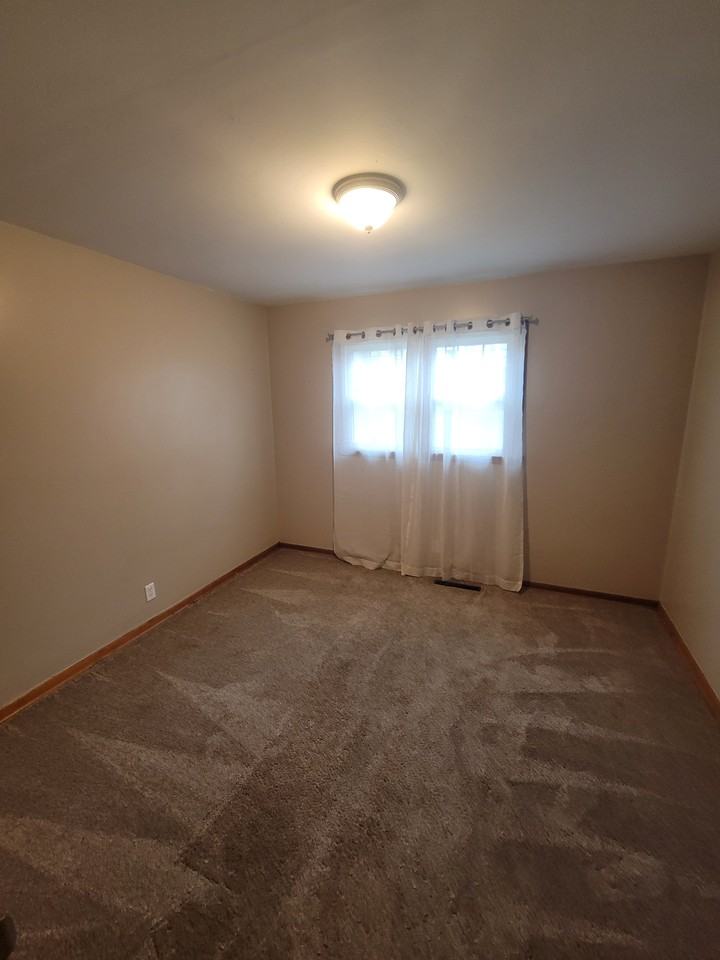 5169 Big Tyler Rd #NA - Photo 3 of 10