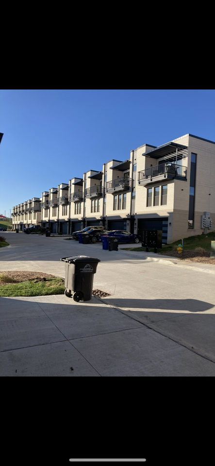 932 12th St #932 - Photo 3 of 16