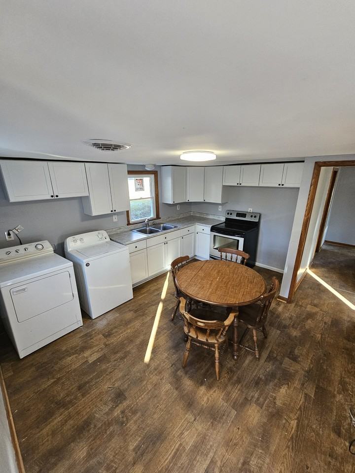 11205 Sunrise Ave #NA - Photo 2 of 13
