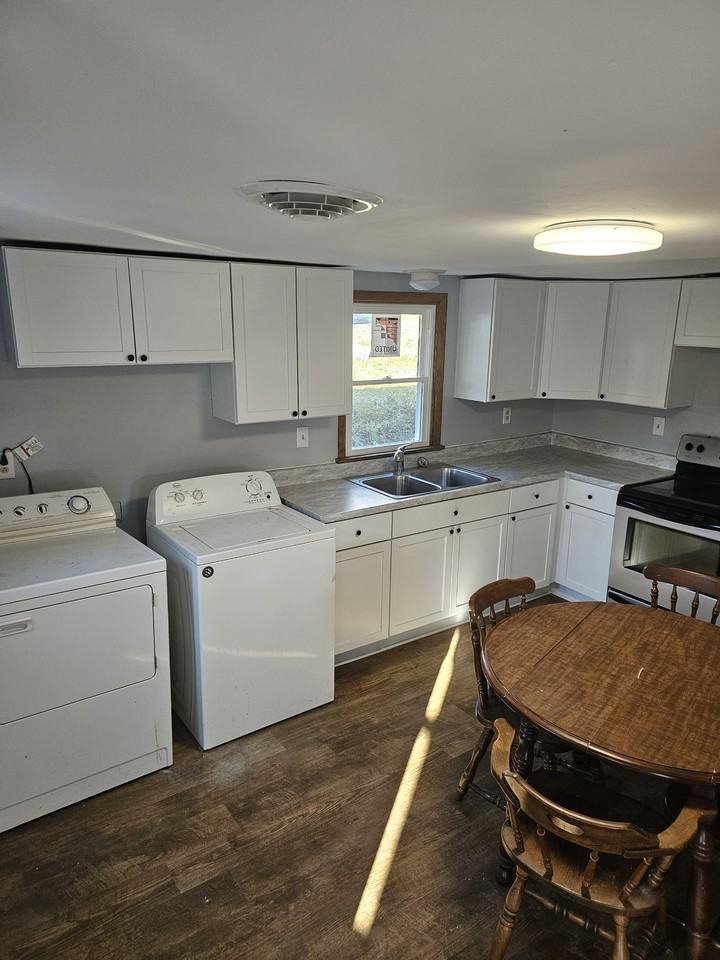11205 Sunrise Ave #NA - Photo 3 of 13