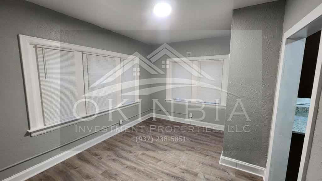 746 Superior Ave - Photo 6 of 19