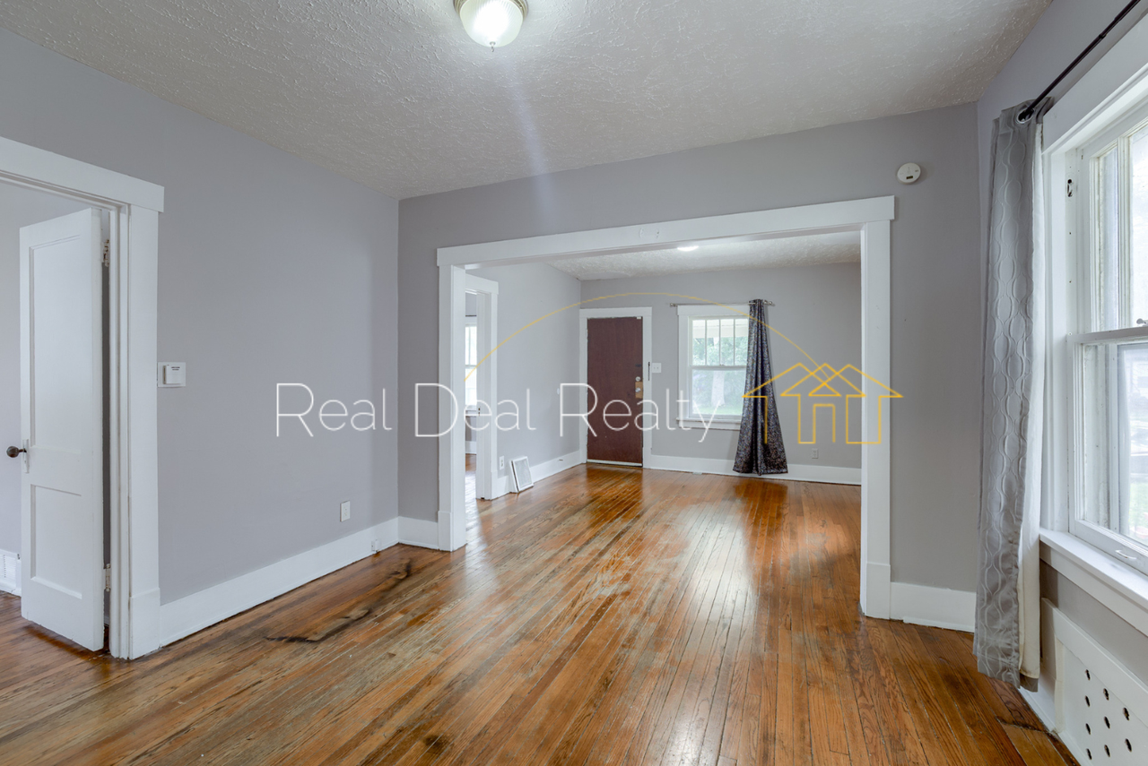 3416 N 44th Ave - Photo 3 of 25