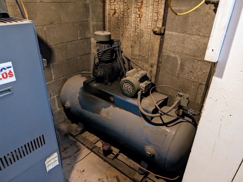 108 2nd St #1 - Photo 3 of 12