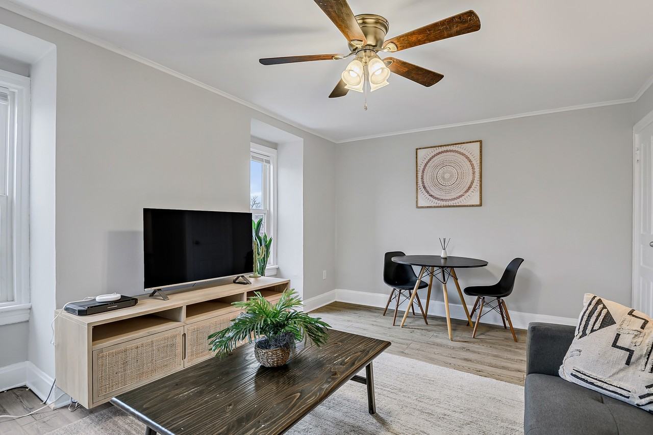 1821 N 2nd St #3 - Photo 3 of 12