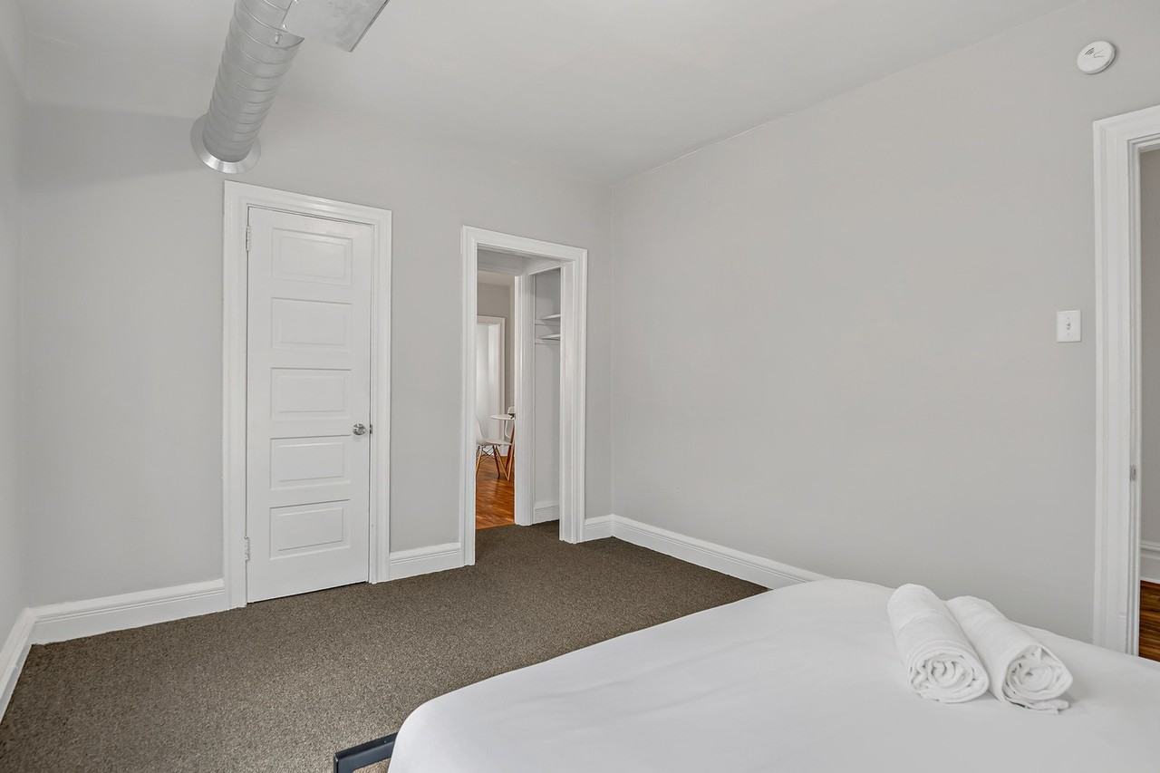 2116 N 3rd St #4 - Photo 3 of 10