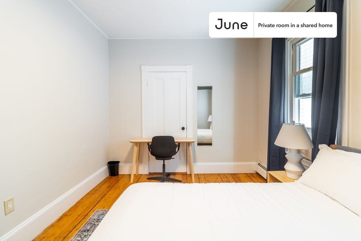 71 School St #B - Photo 4 of 13