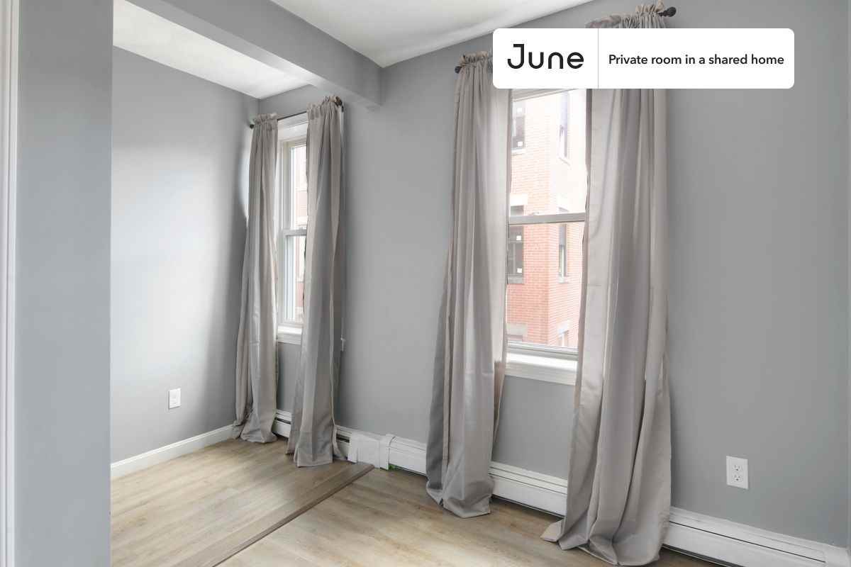 36 N Bennet St #A - Photo 2 of 15