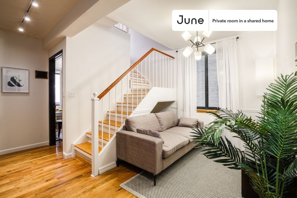 375 E 10th St #B - Photo 7 of 12