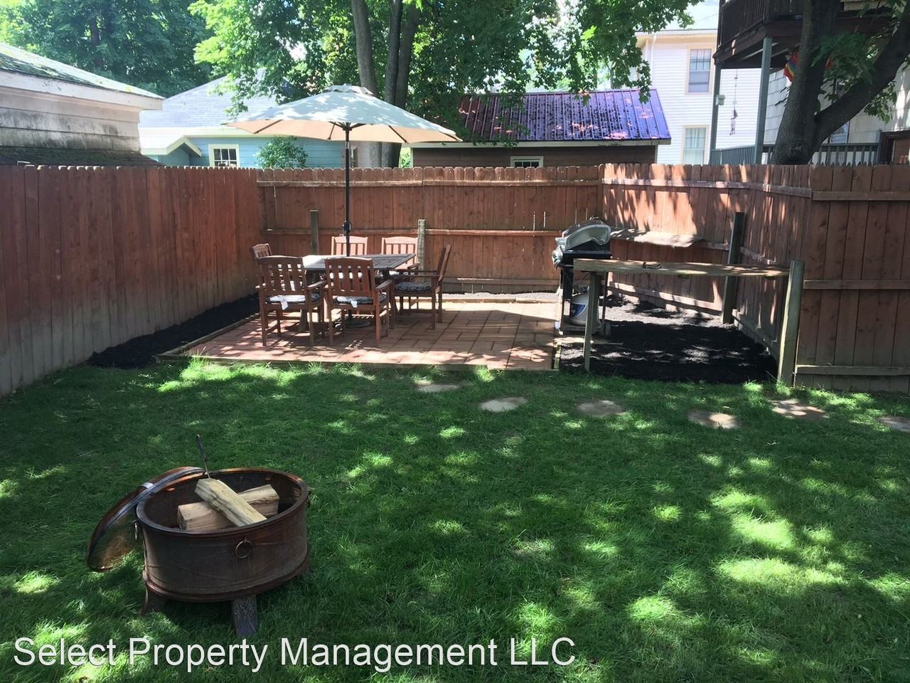 27-29 Rosemont Ave - Photo 2 of 13