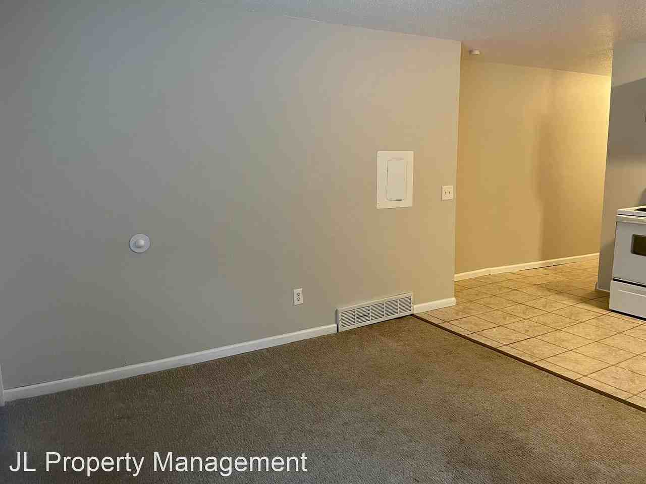 608 S 2nd Ave - Photo 2 of 10