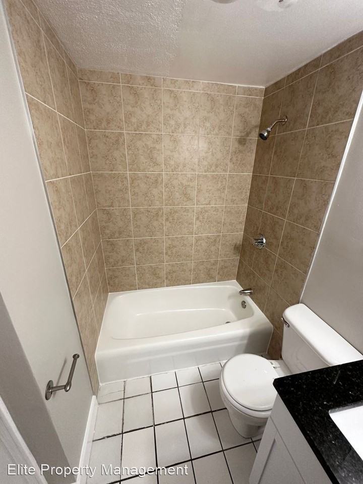 108 Franklin Street - Photo 3 of 12