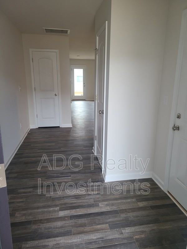 1459 Cypress Loop - Photo 4 of 8