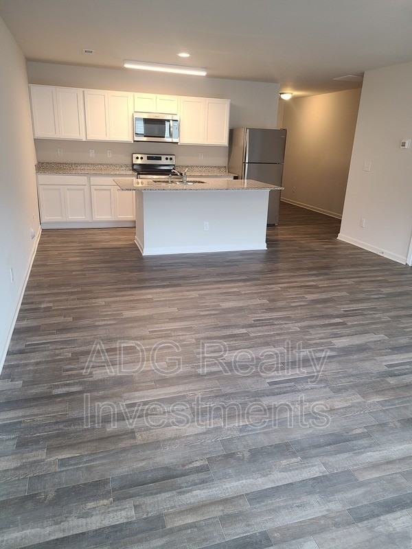 1459 Cypress Loop - Photo 5 of 8