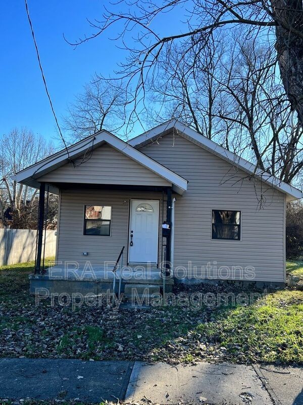955 Steffen Ave