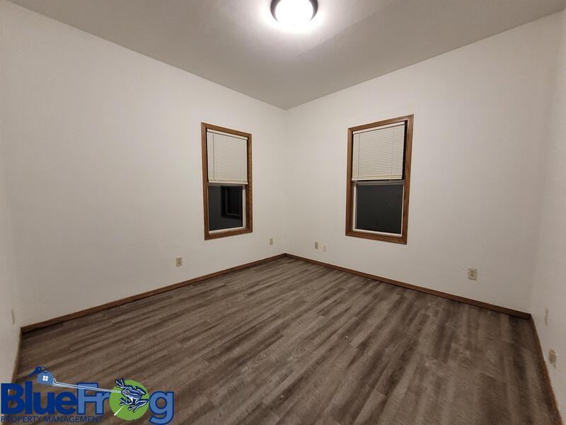 404 13th Ave - Photo 5 of 9