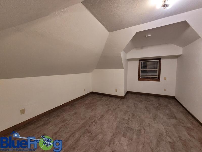 404 13th Ave - Photo 7 of 9