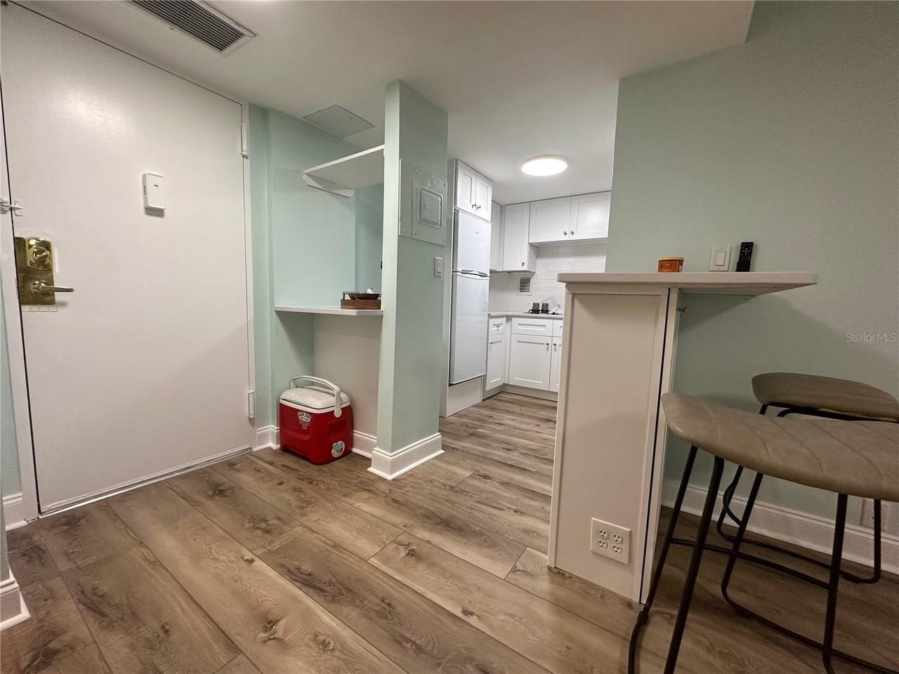 880 Mandalay Ave #S404 - Photo 6 of 26