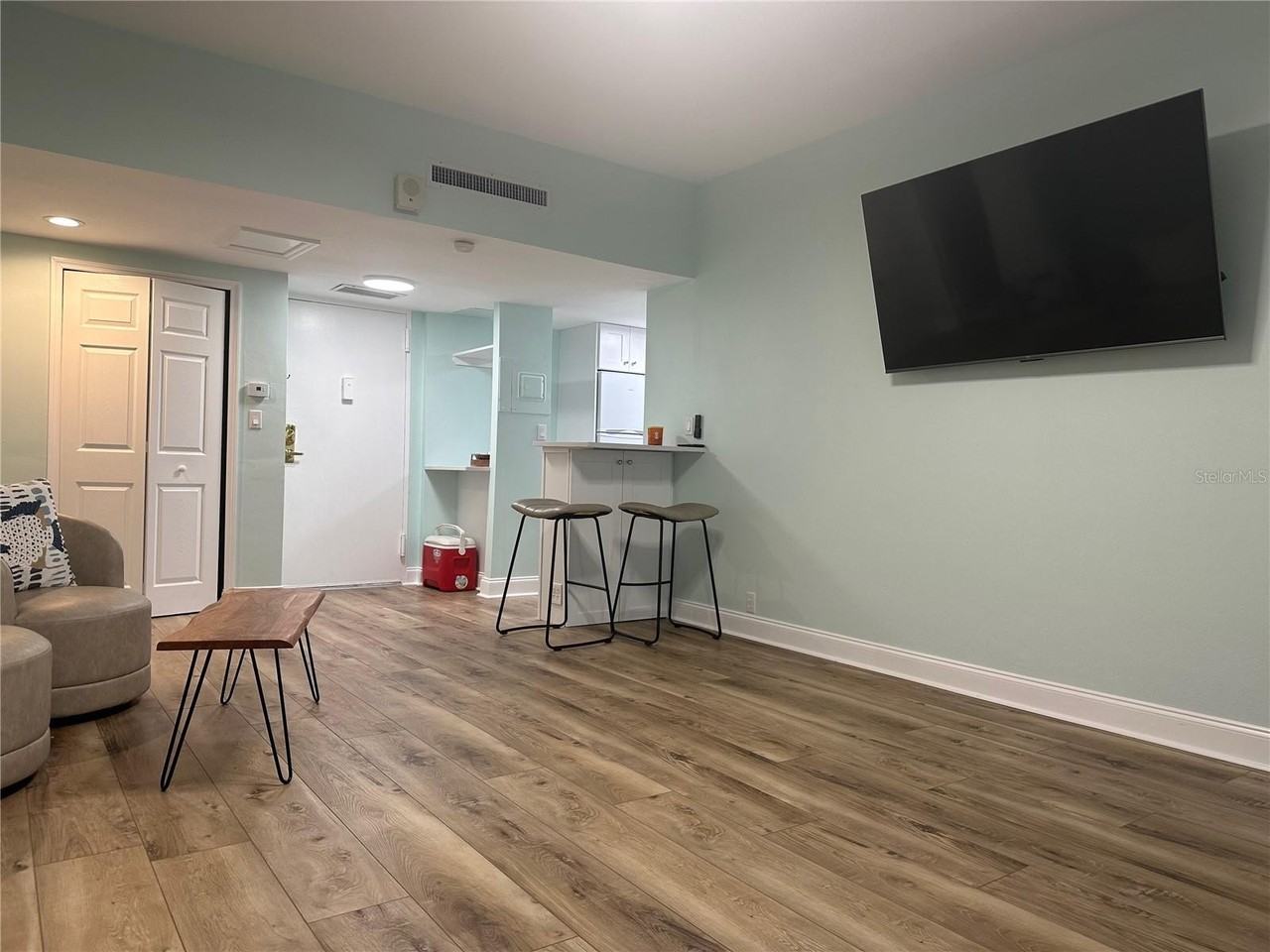 880 Mandalay Ave #S404 - Photo 7 of 26