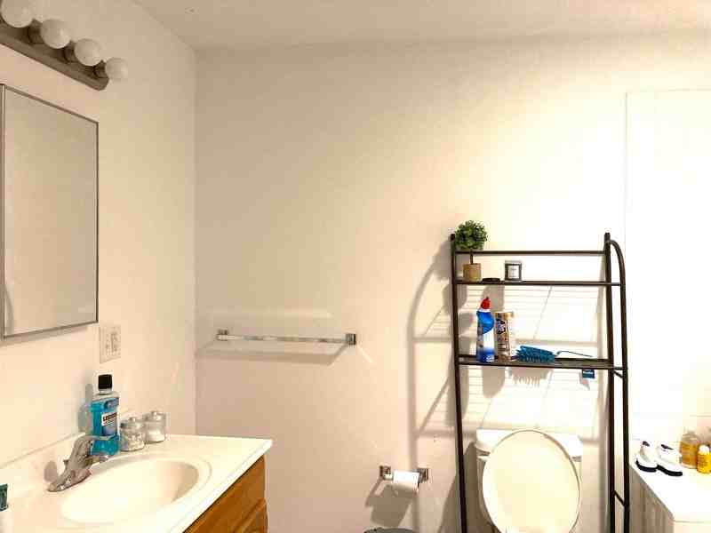 1617 North Sydenham Street #3R - Photo 7 of 7