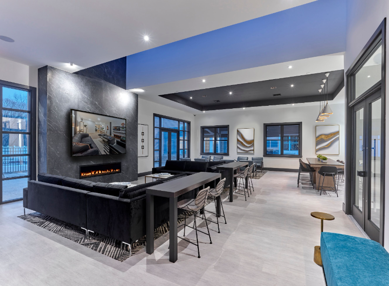 402 E Oak Ave #3305 - Photo 2 of 3