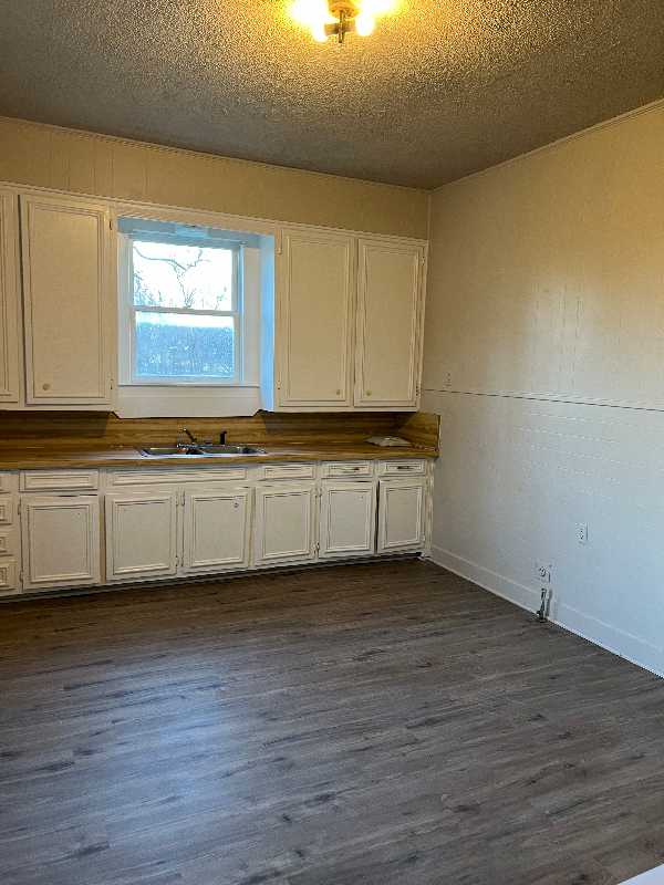 1601 E 10th Ave - Photo 3 of 10