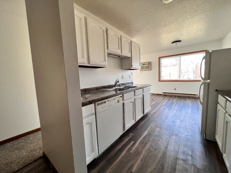 2605 S 17th St #8 - Photo 4 of 12