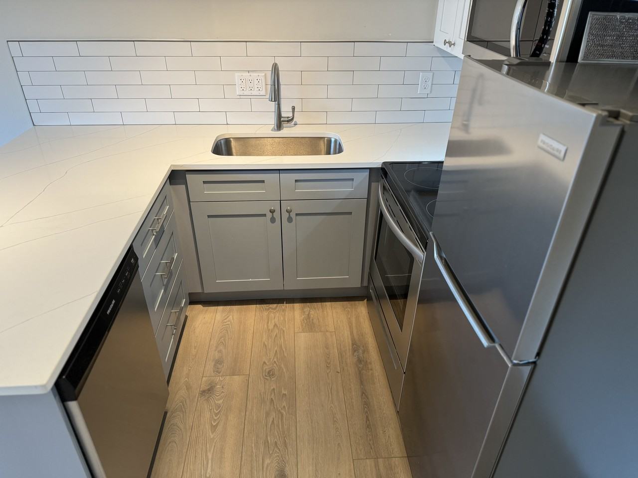 542 W Doty St #5 - Photo 5 of 6