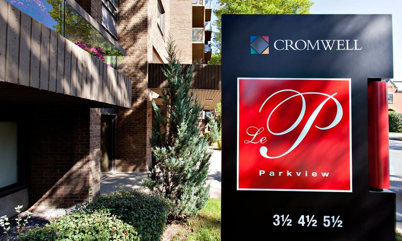 4501 Sherbrooke West - Photo 2 of 9