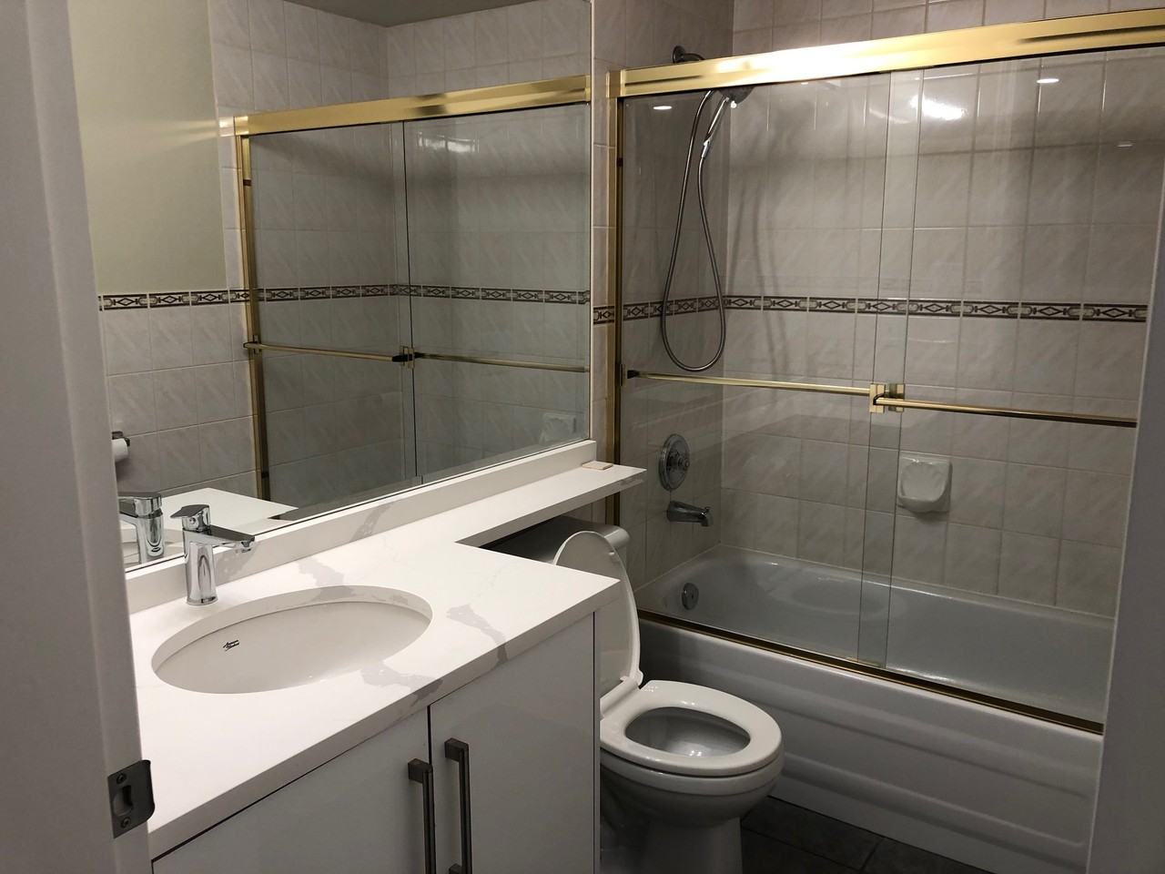 2942 East 5th Avenue - Photo 4 of 8