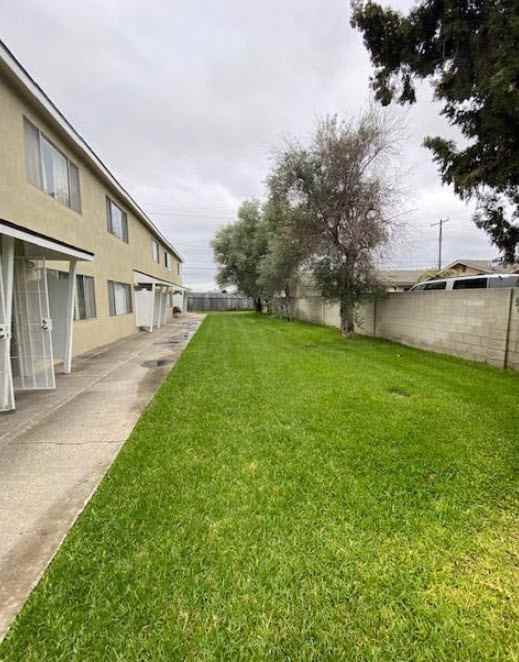 210 S. Newhope St. - Photo 2 of 8