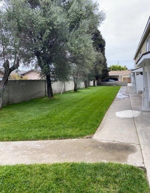 210 S. Newhope St. - Photo 3 of 8