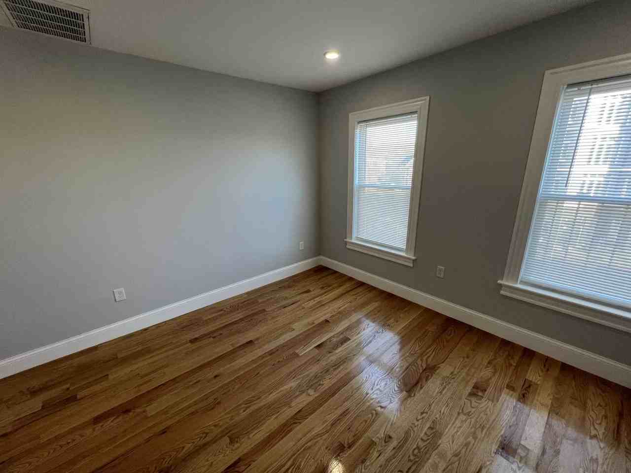 Oxford St - Photo 3 of 20