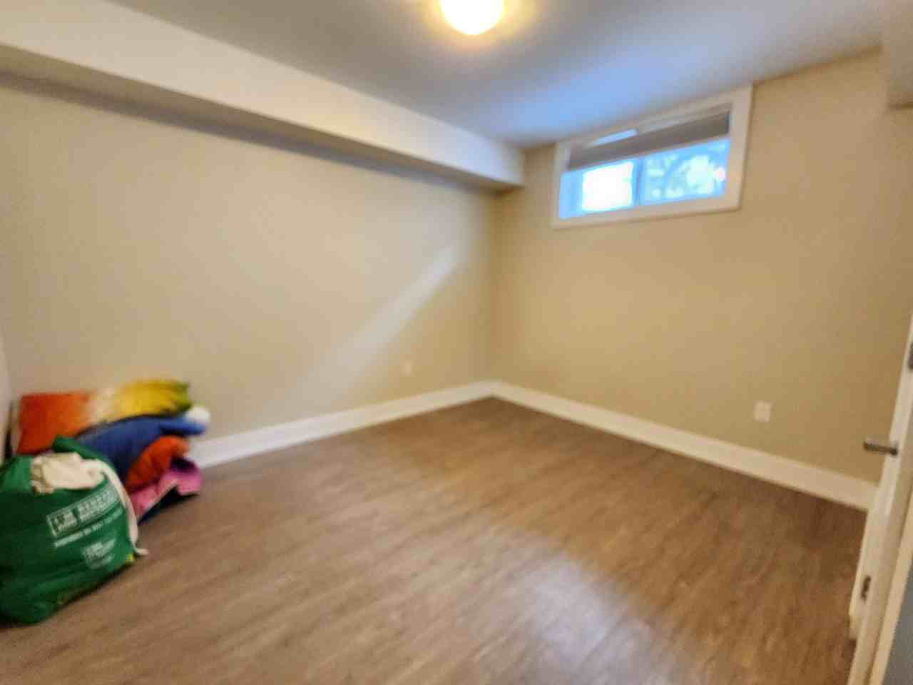 460 Nelson Street - Unit 2 - Photo 2 of 18