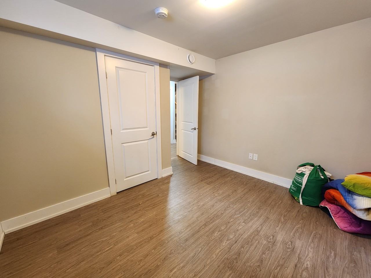 460 Nelson Street - Unit 2 - Photo 3 of 18