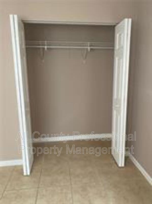 2461 Sw 82nd Ave #101 - Photo 4 of 8