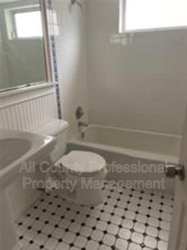 2461 Sw 82nd Ave #101 - Photo 7 of 8