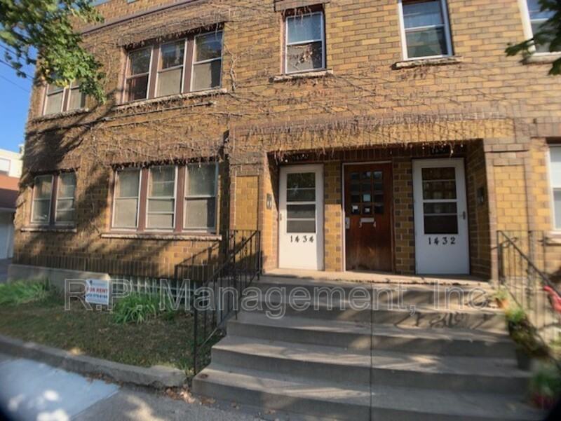 1434 W 32nd St #1 - Photo 2 of 24