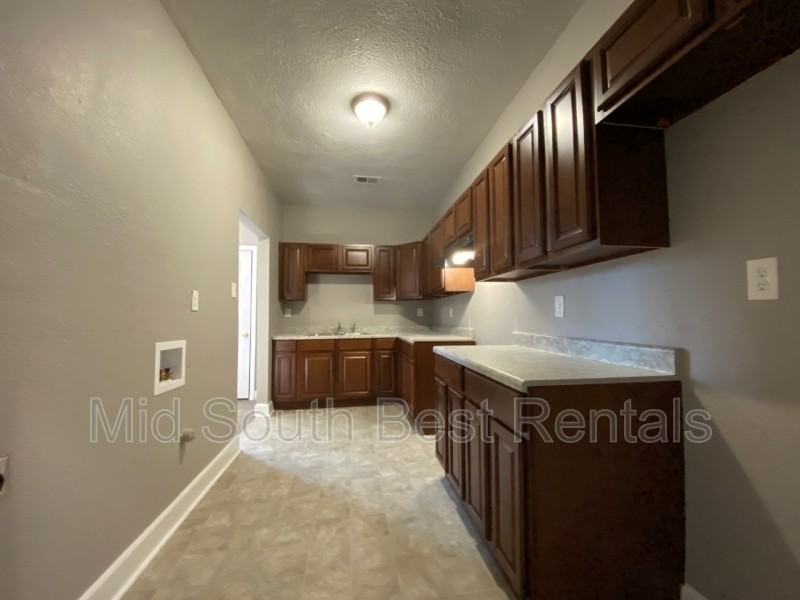 563 E Davant Ave - Photo 3 of 8