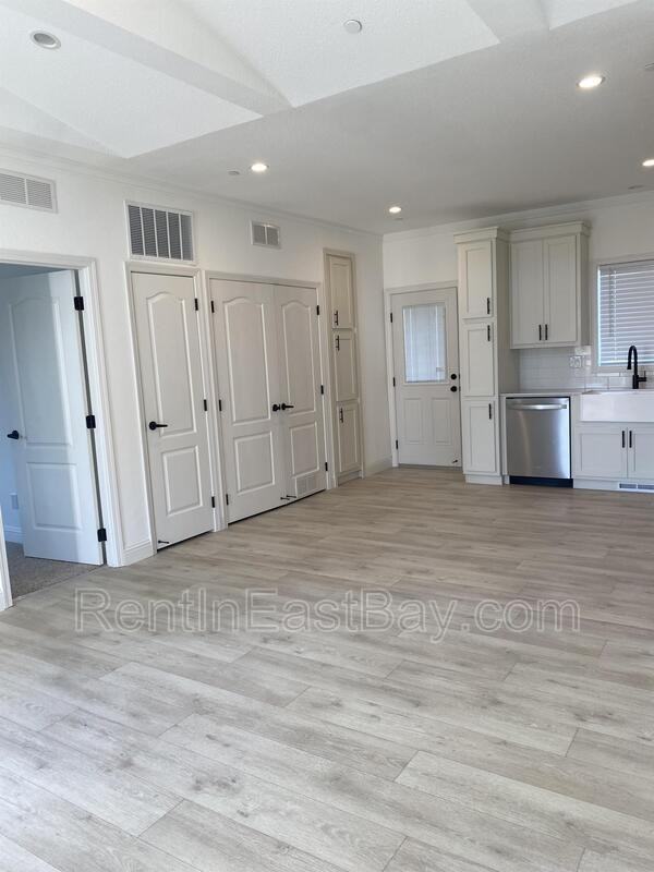 1156 Grove Way - Photo 2 of 9