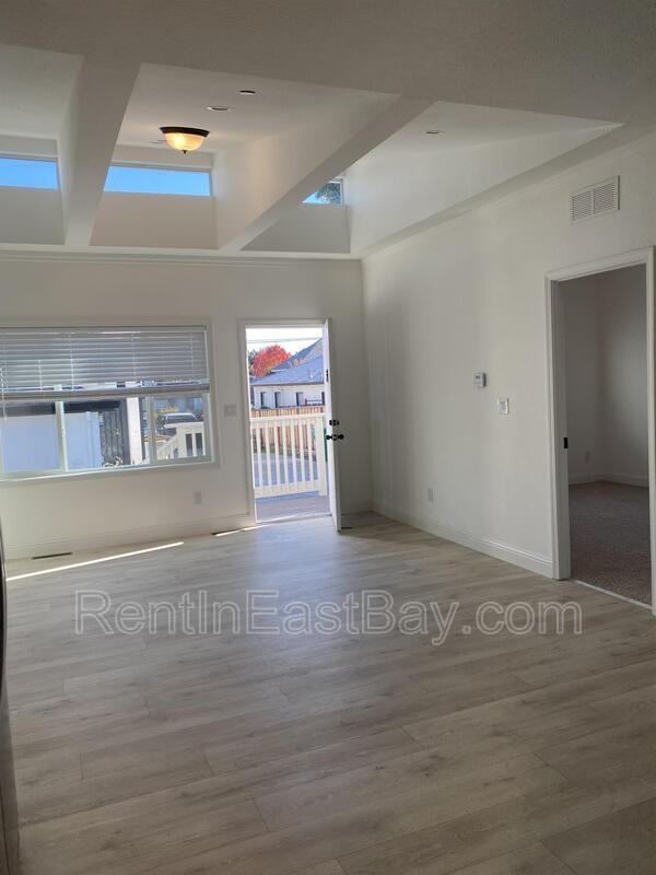 1156 Grove Way - Photo 3 of 9