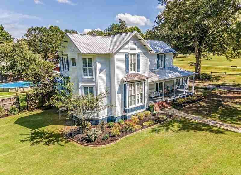 6054 Chester St - Photo 2 of 31